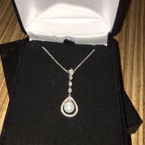NEVER WORN diamond necklace